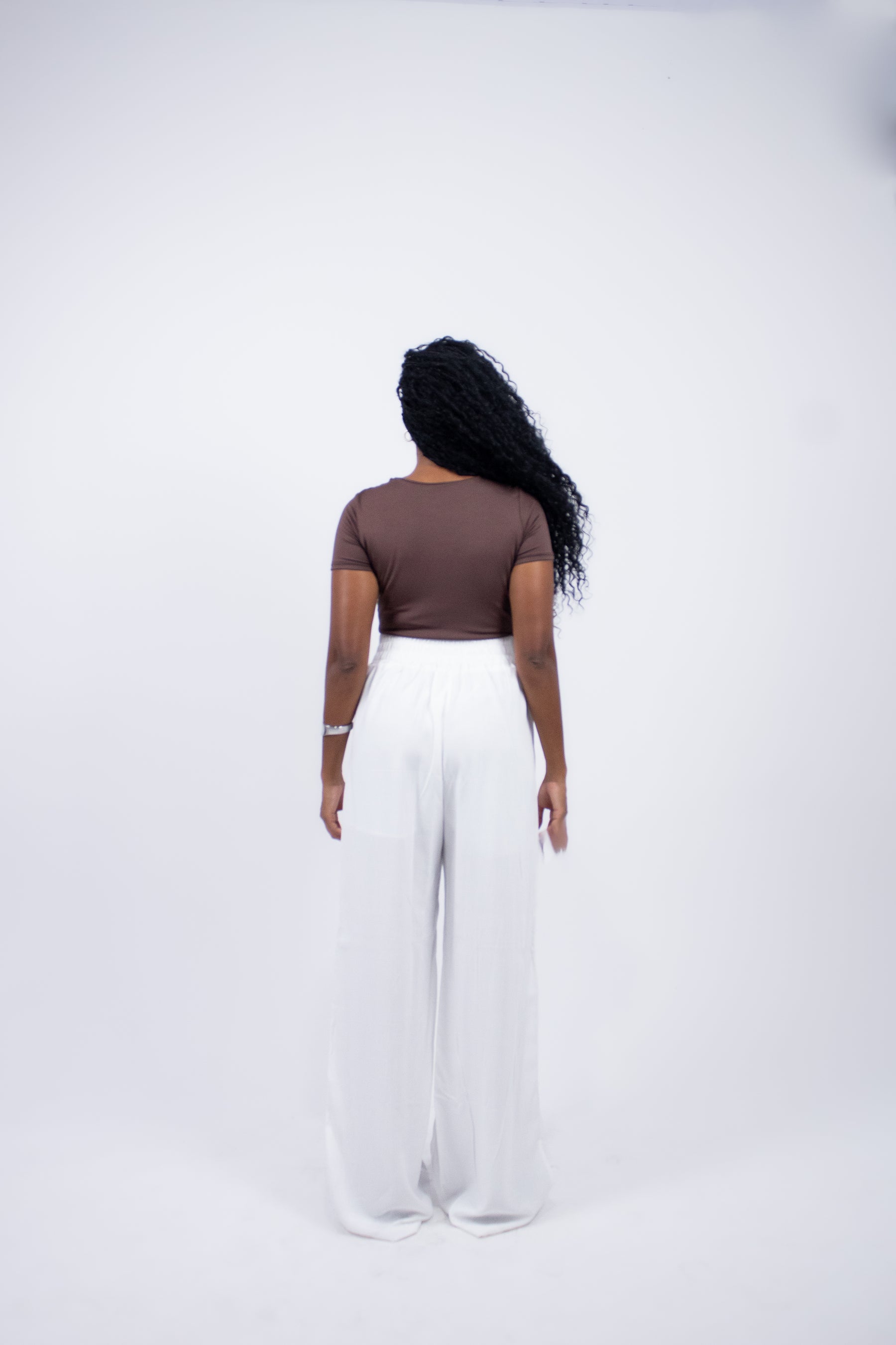 Calça Pantalona em Viscose com Cós Alto