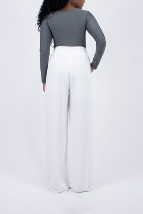 Calça Pantalona em Viscose com Cós Alto