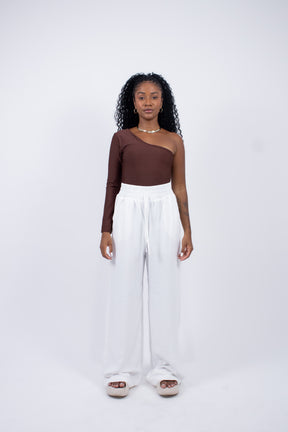 Calça Pantalona em Viscose com Cós Alto