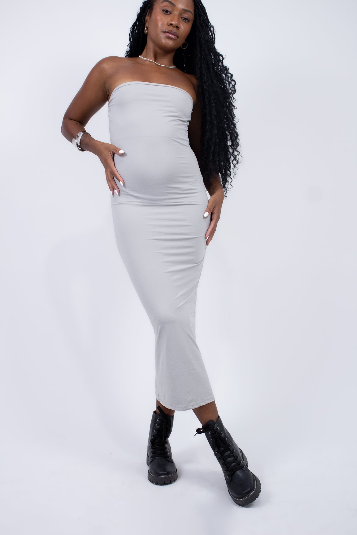 Vestido em Poliamida Midi Tomara que Caia